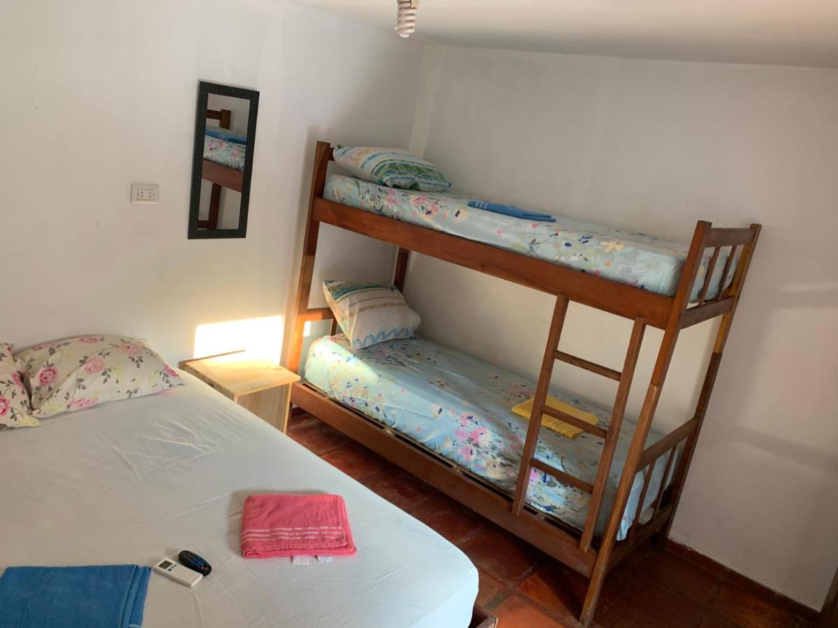 Litt Iguazu Hostal Пуэрто-Игуасу Экстерьер фото
