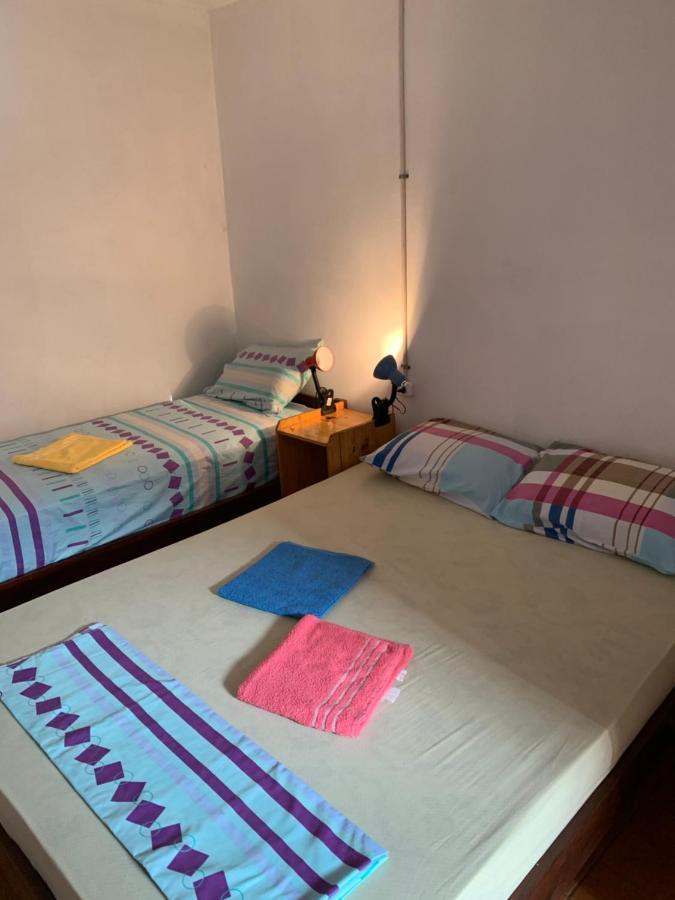 Litt Iguazu Hostal Пуэрто-Игуасу Экстерьер фото