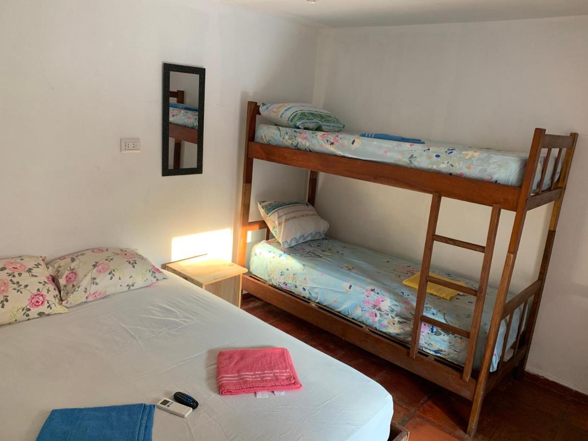 Litt Iguazu Hostal Пуэрто-Игуасу Экстерьер фото
