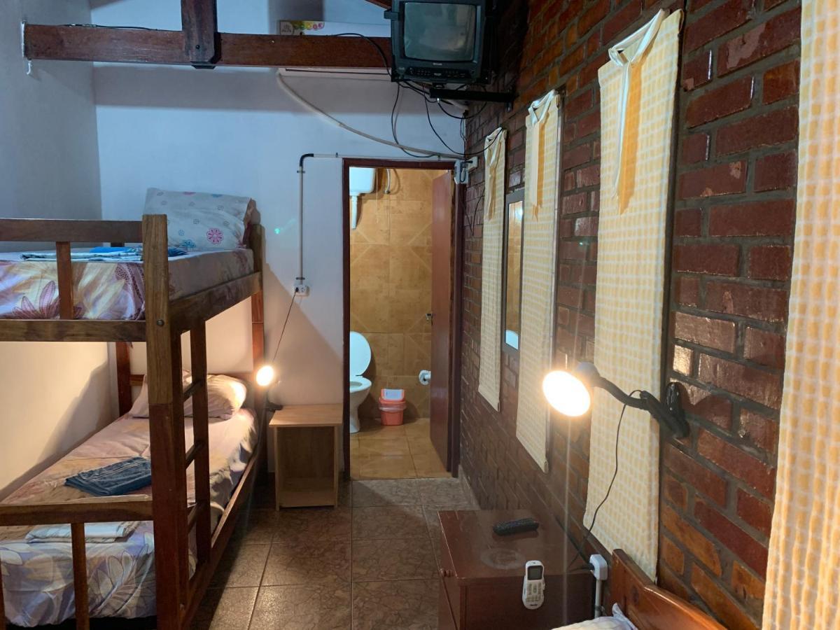 Litt Iguazu Hostal Пуэрто-Игуасу Экстерьер фото