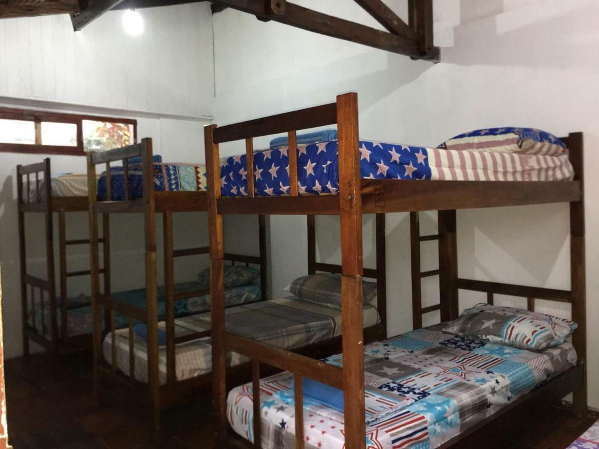 Litt Iguazu Hostal Пуэрто-Игуасу Экстерьер фото